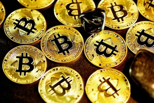 比特币 (BTC) 暂时恢复 $118，000水平